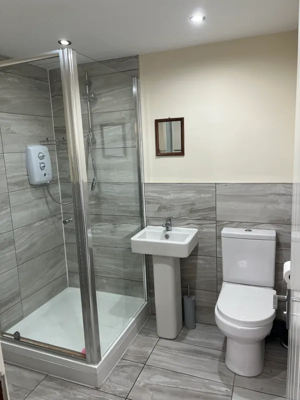 72 Derby Grove, NG7 1PF – 6-Bedroom En-suite Student House - Thumbnail 12